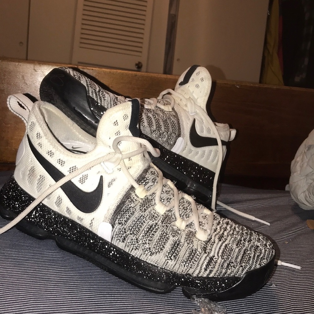 black and white KD basketball shoes